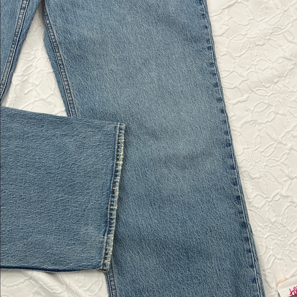 Abercrombie & Fitch The Baggy Low Rise Jeans - Picture 5 of 6